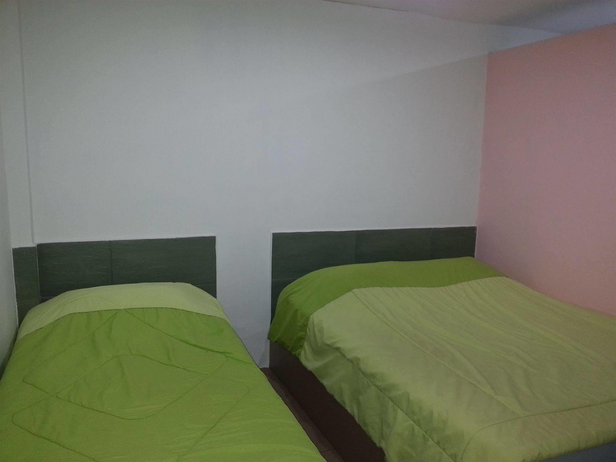 Lucky Hotel Τζόχορ Μπάχρου Εξωτερικό φωτογραφία